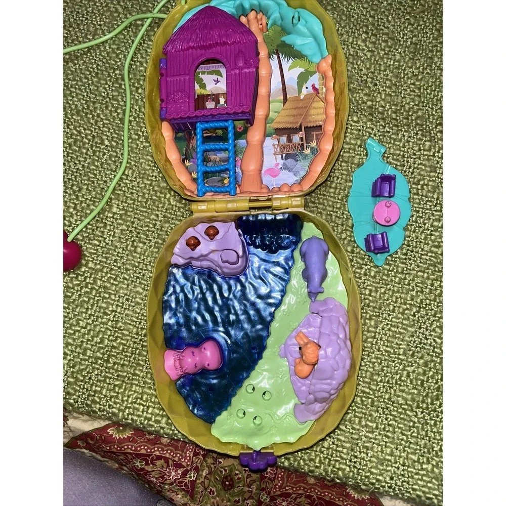 Polly Pocket Tropicool Pineapple‎ Wearable Purse Compact Multi